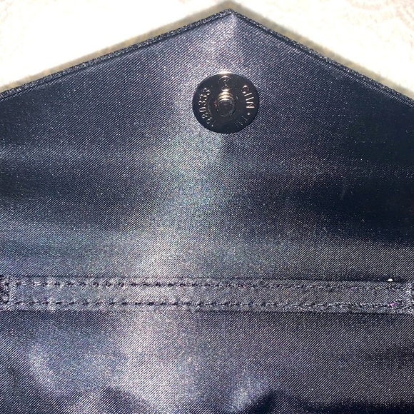 Beautiful Rhinestone Clutch - Picture 5 of 10